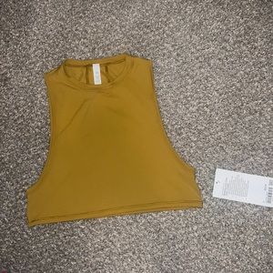 Lululemon muscle love crop tank. 0